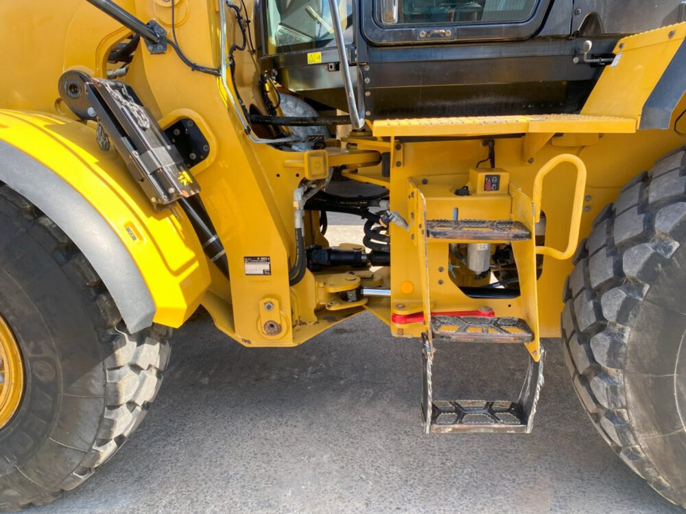 Caterpillar 938M wiellader