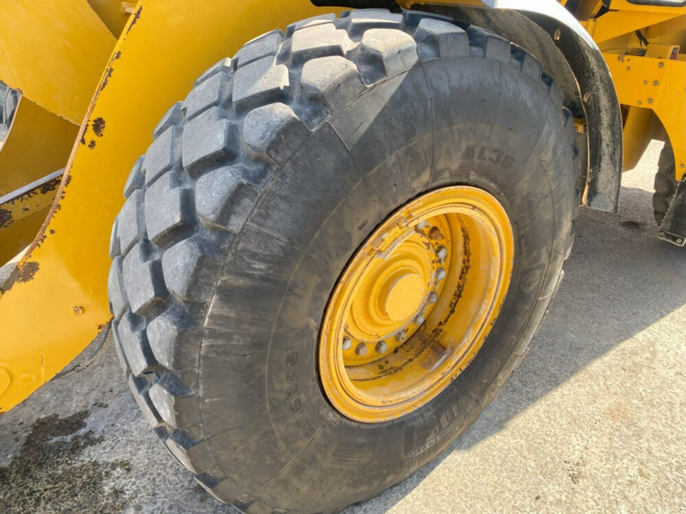 Caterpillar 938M wiellader
