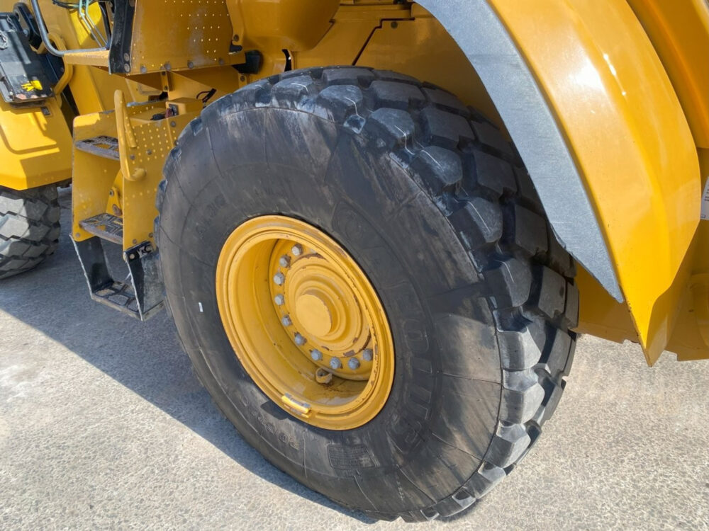 Caterpillar 938M wiellader