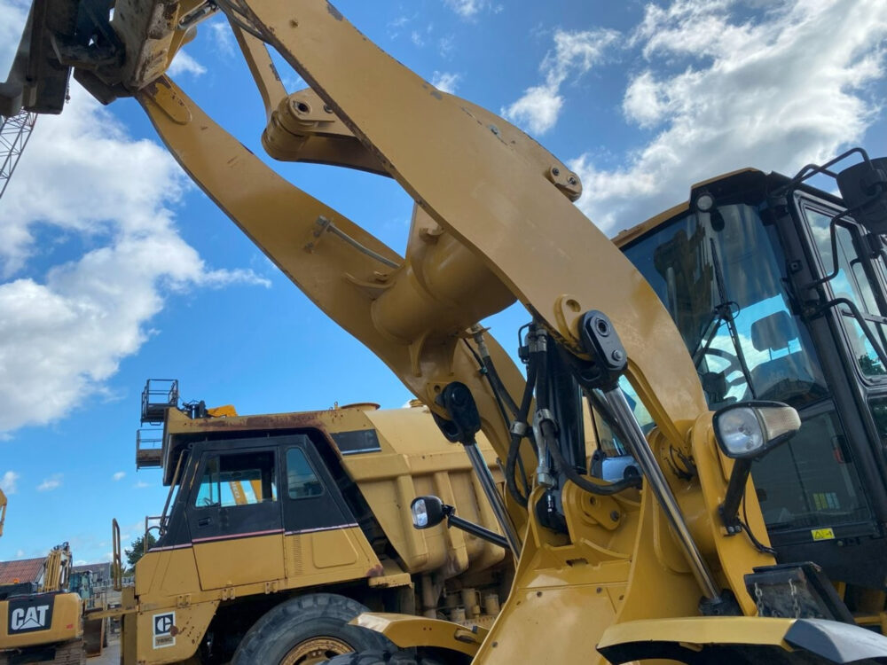 Caterpillar 938M wiellader