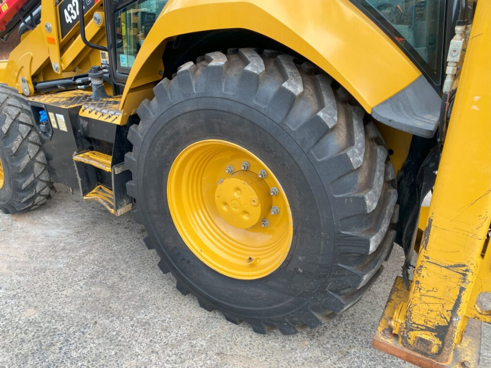 Caterpillar 432F2 graaflaad combinatie