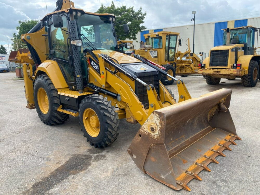 Caterpillar 432F2 graaflaad combinatie