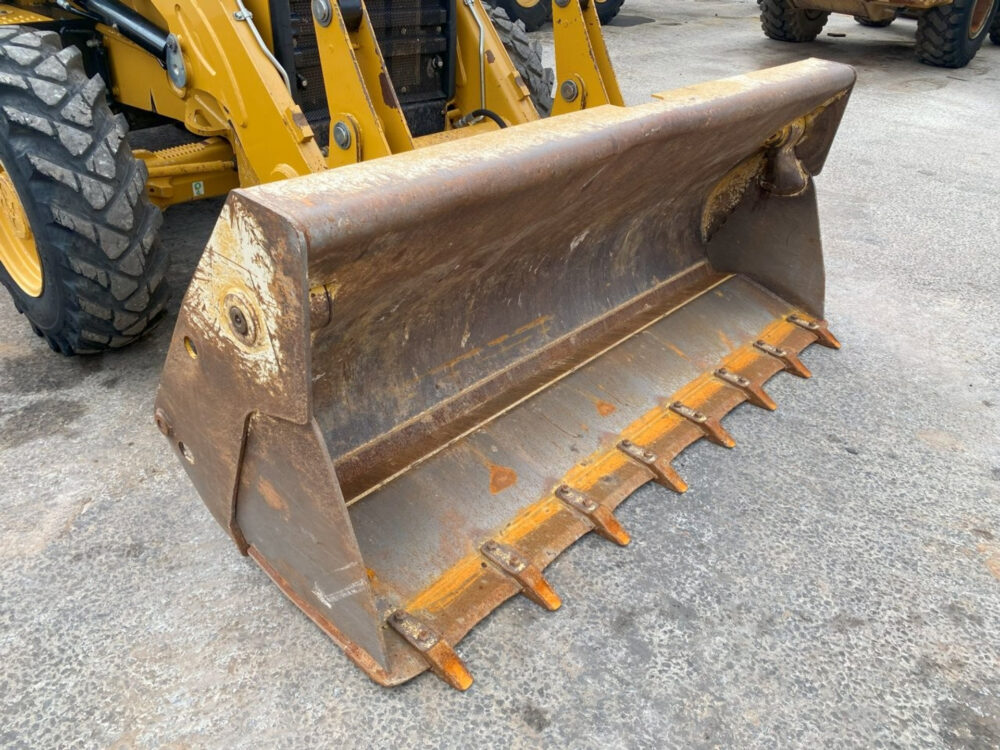 Caterpillar 432F2 graaflaad combinatie