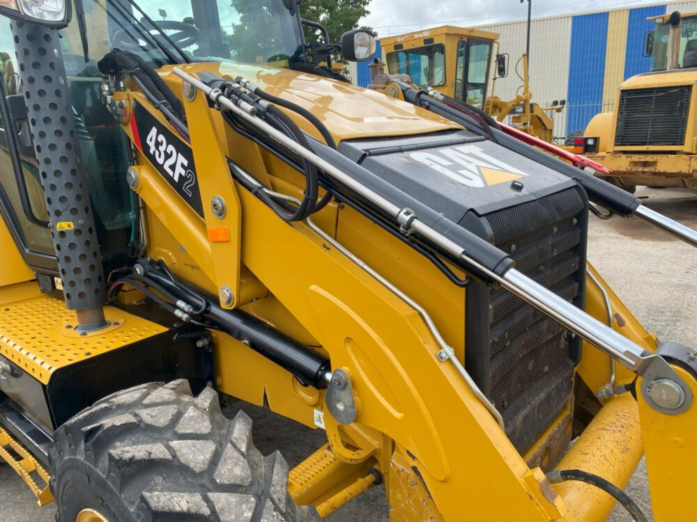 Caterpillar 432F2 graaflaad combinatie