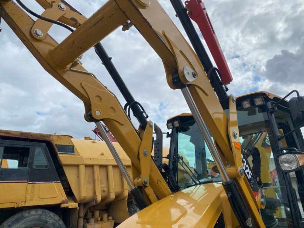 Caterpillar 432F2 graaflaad combinatie