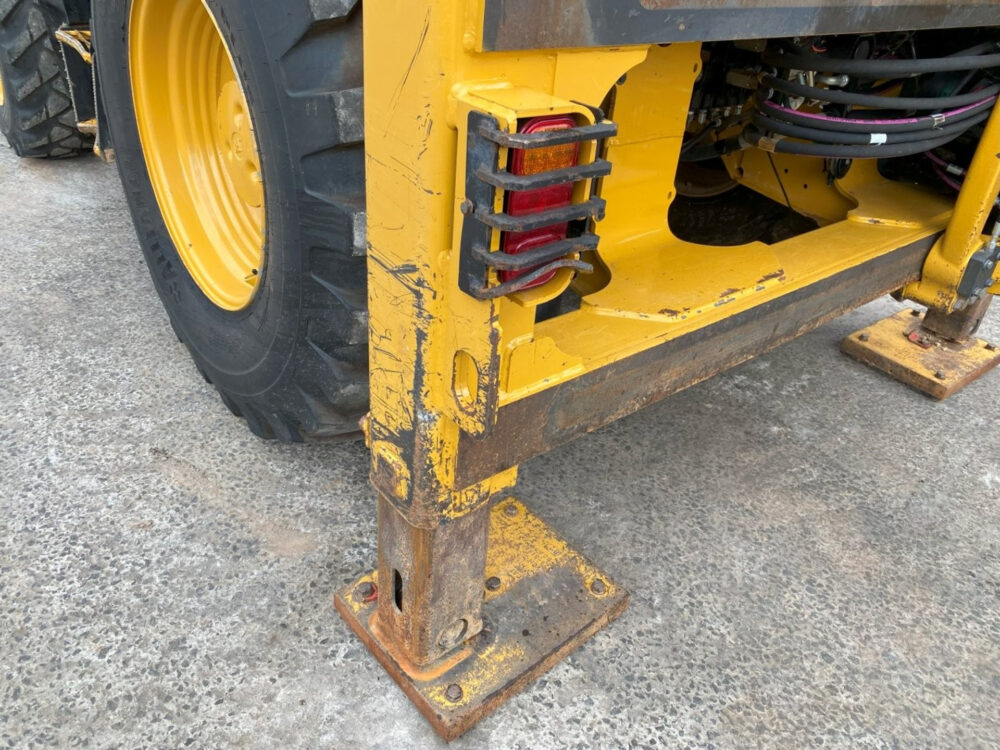 Caterpillar 432F2 graaflaad combinatie
