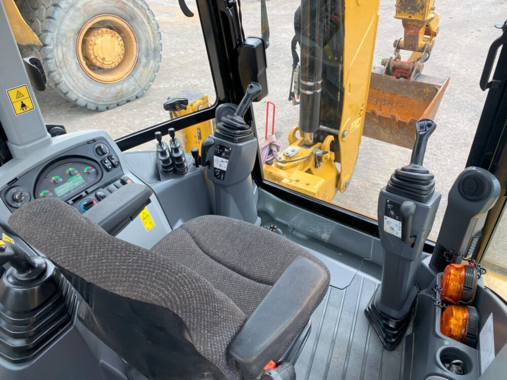 Caterpillar 432F2 graaflaad combinatie