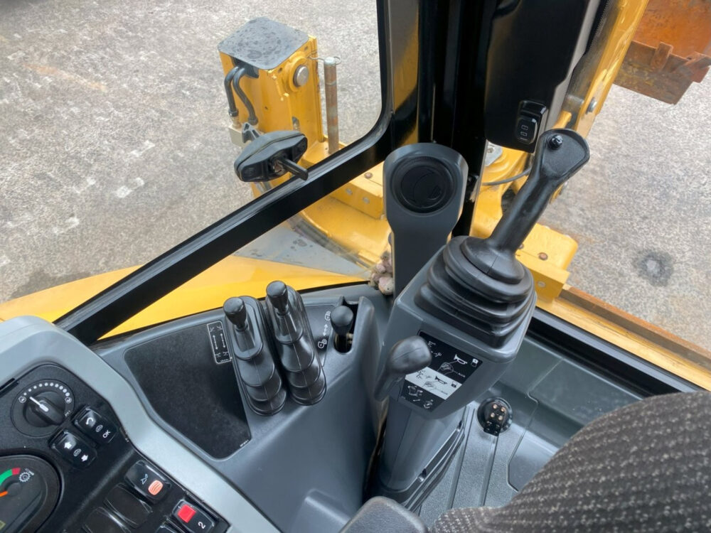 Caterpillar 432F2 graaflaad combinatie