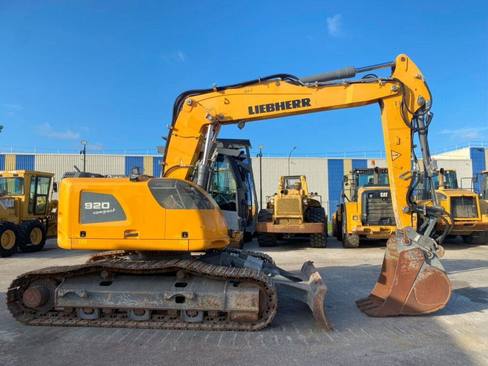 Liebherr R920 NLC compact rupsgraafmach