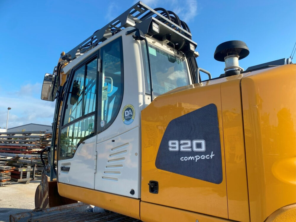 Liebherr R920 NLC compact rupsgraafmach