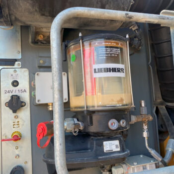 Liebherr R920 NLC compact rupsgraafmach