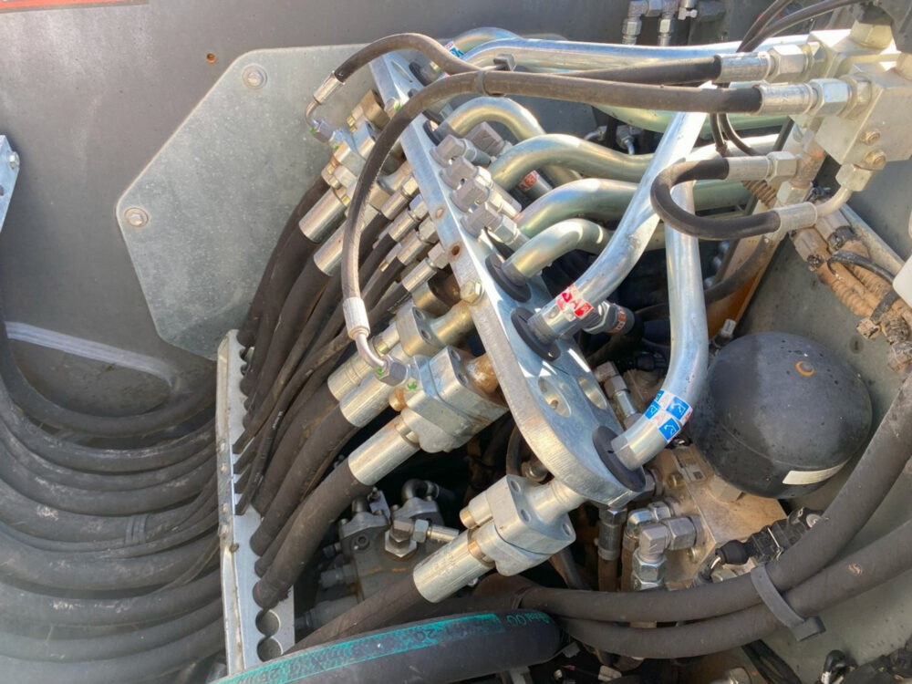 Liebherr R920 NLC compact rupsgraafmach