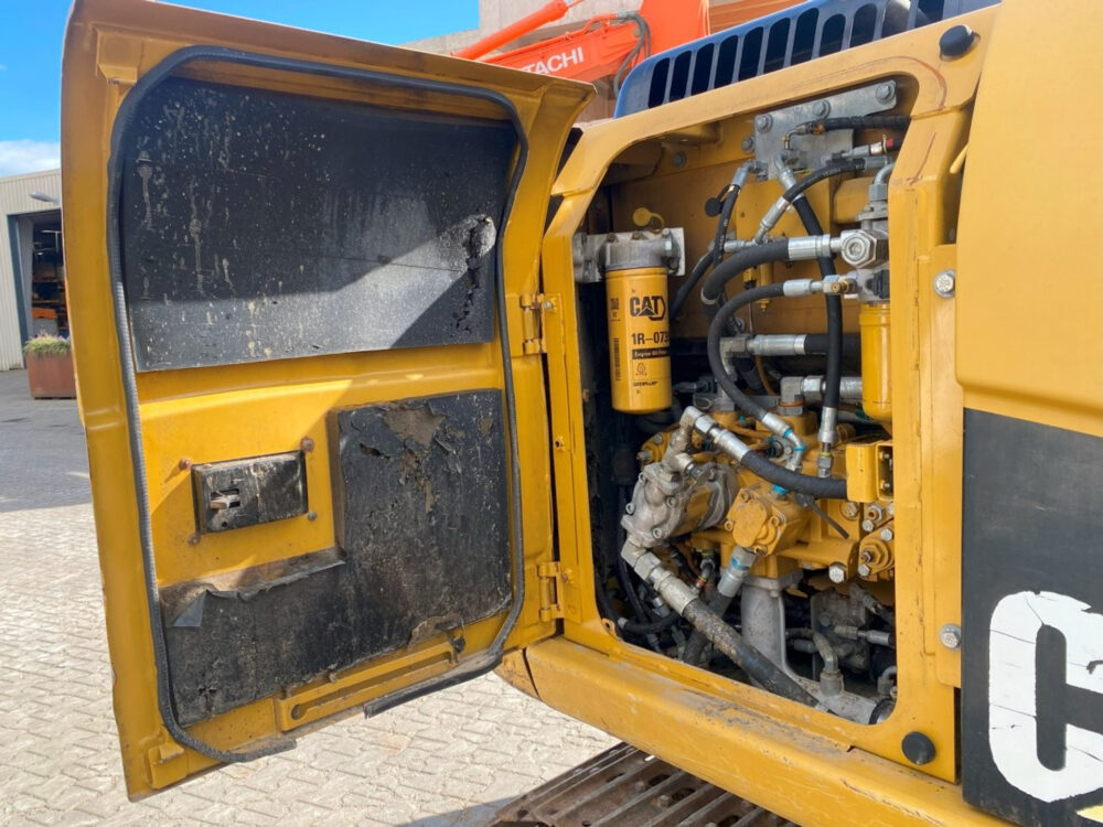 Caterpillar 312 DL rupsgraafmachine