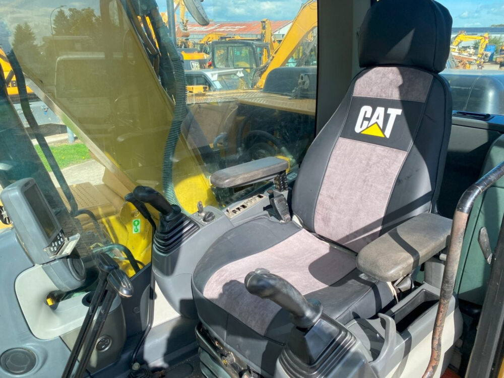 Caterpillar 312 DL rupsgraafmachine