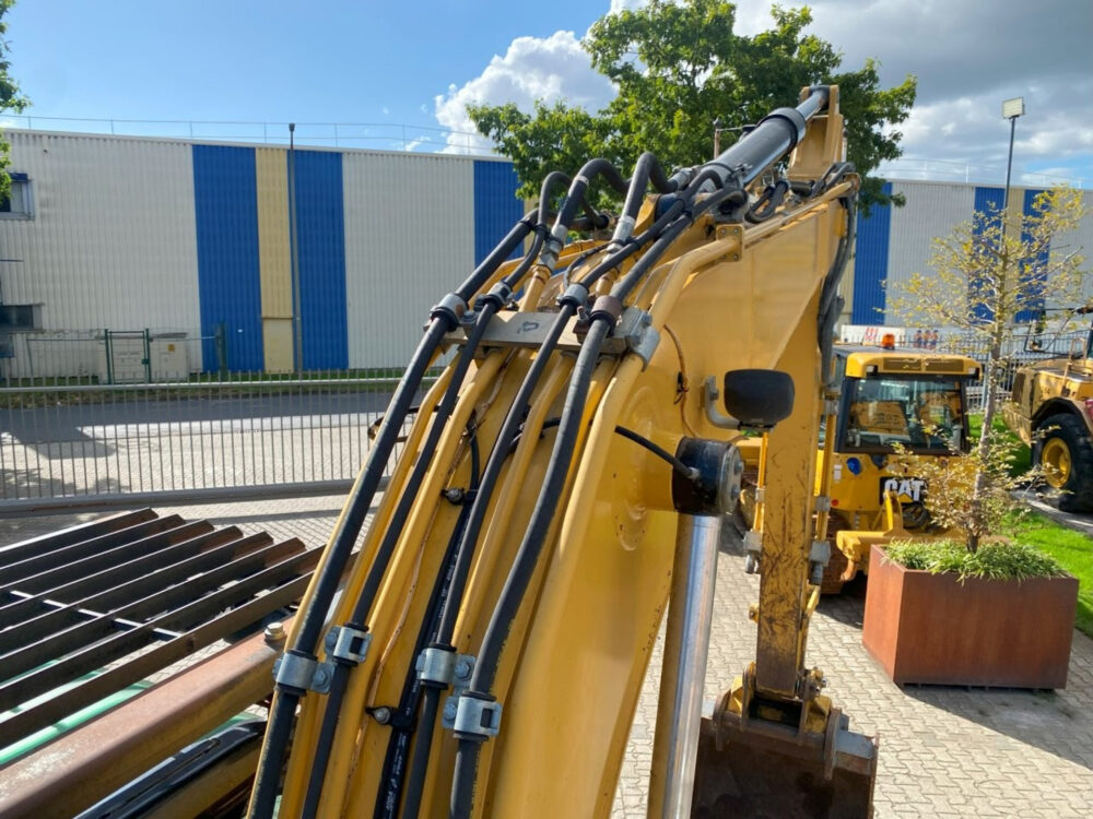 Caterpillar 312 DL rupsgraafmachine