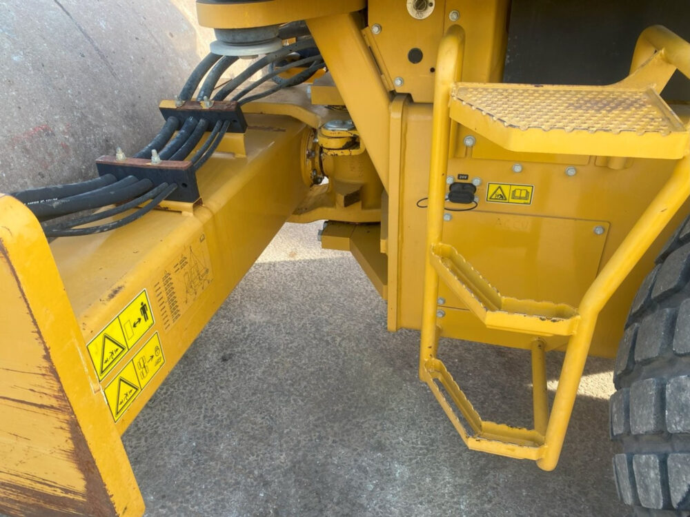 Caterpillar CS64B wals