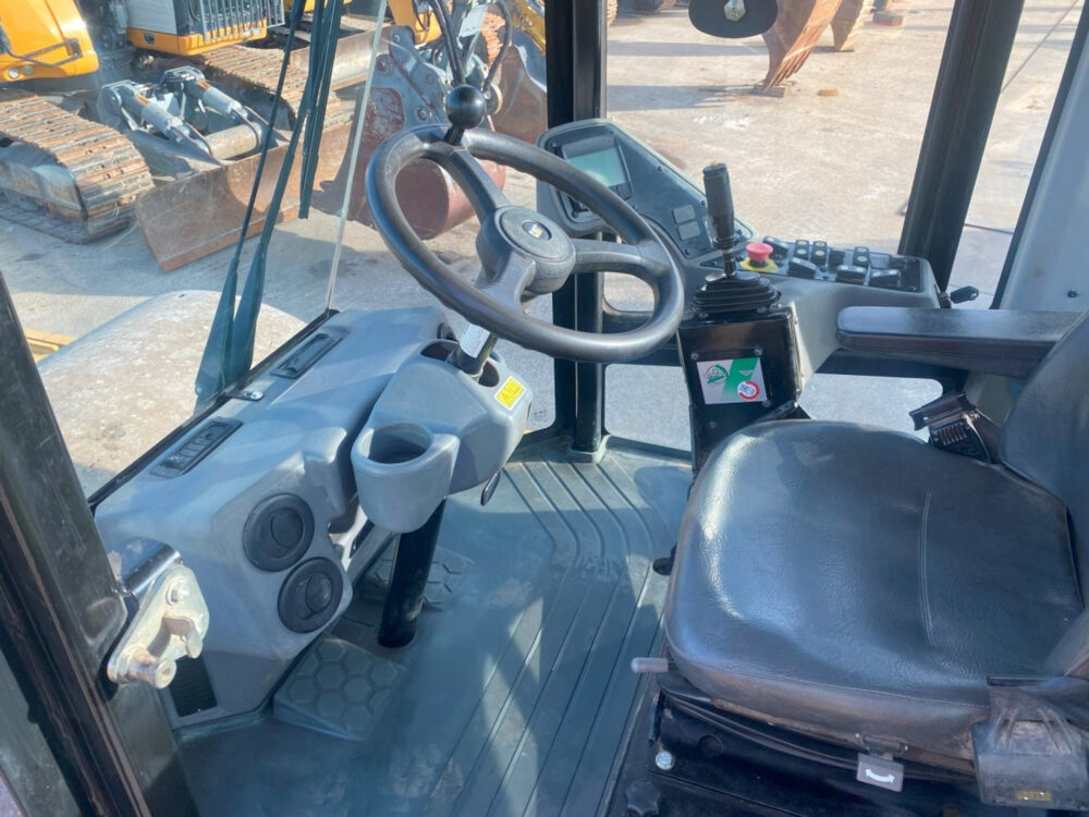 Caterpillar CS64B wals