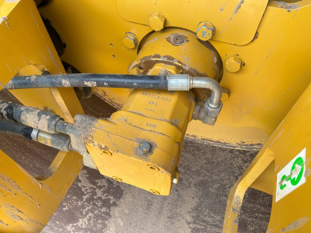 Caterpillar CS64B wals