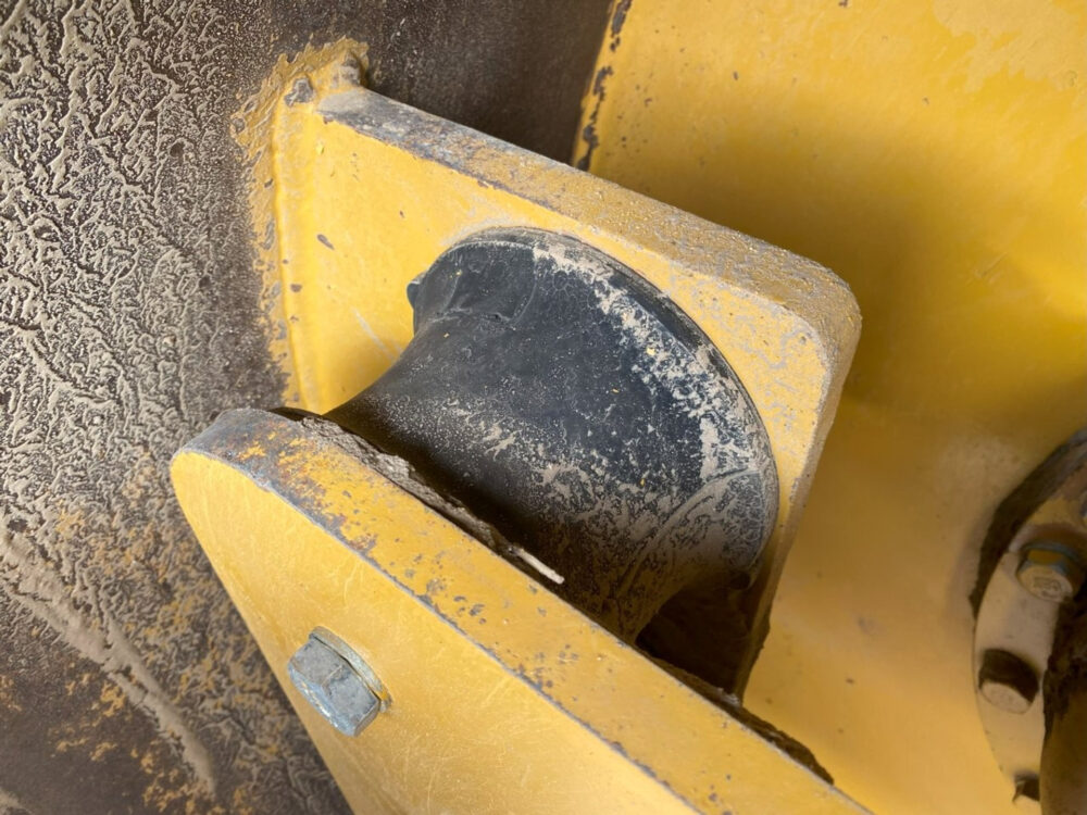 Caterpillar CS64B wals