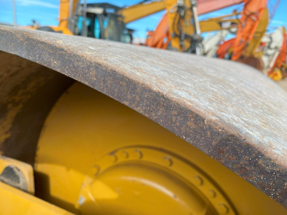 Caterpillar CS64B wals