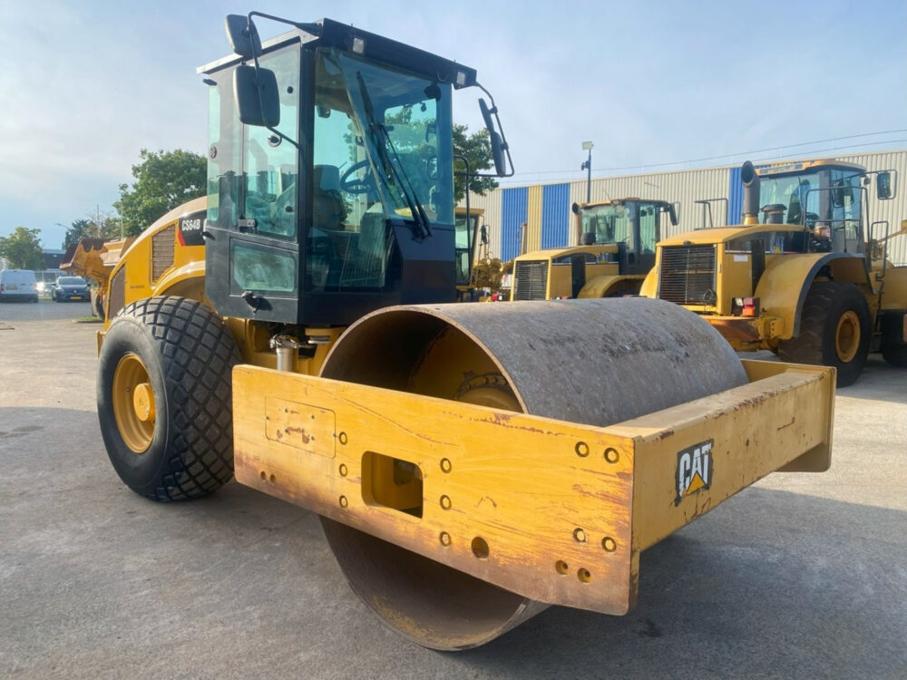 Caterpillar CS64B wals