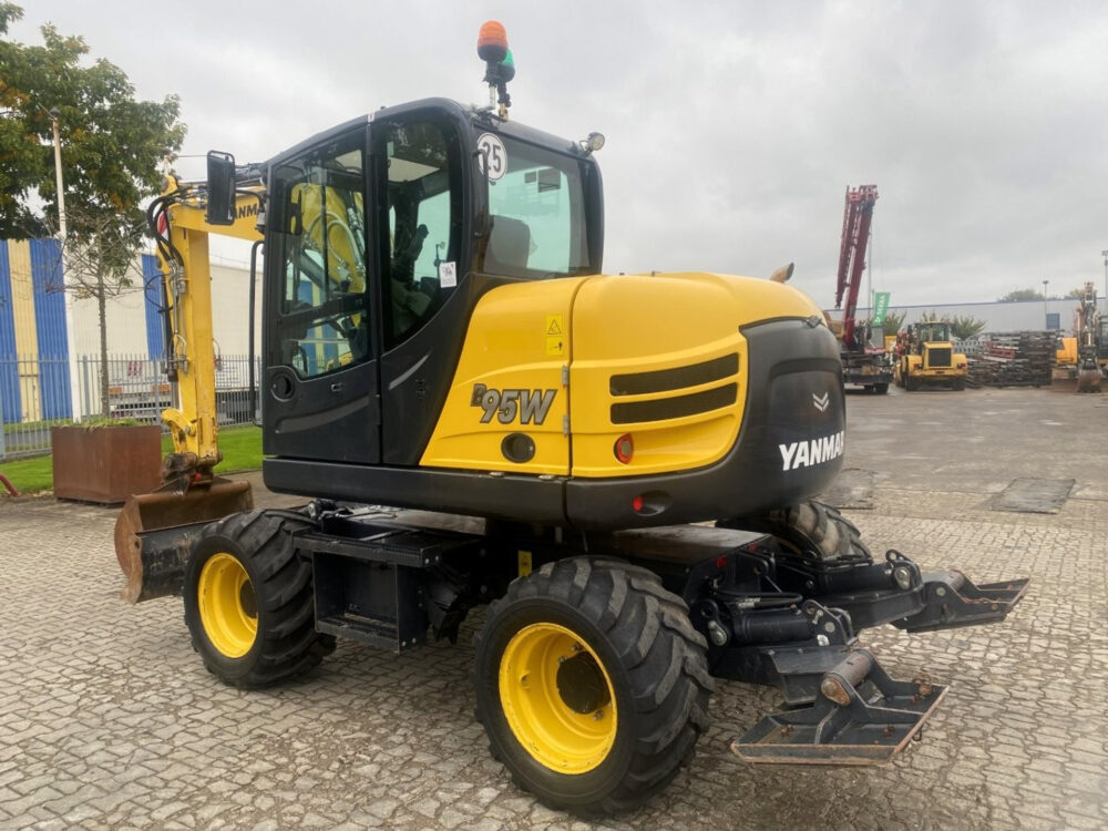 Yanmar B95W mobiele graafmachine