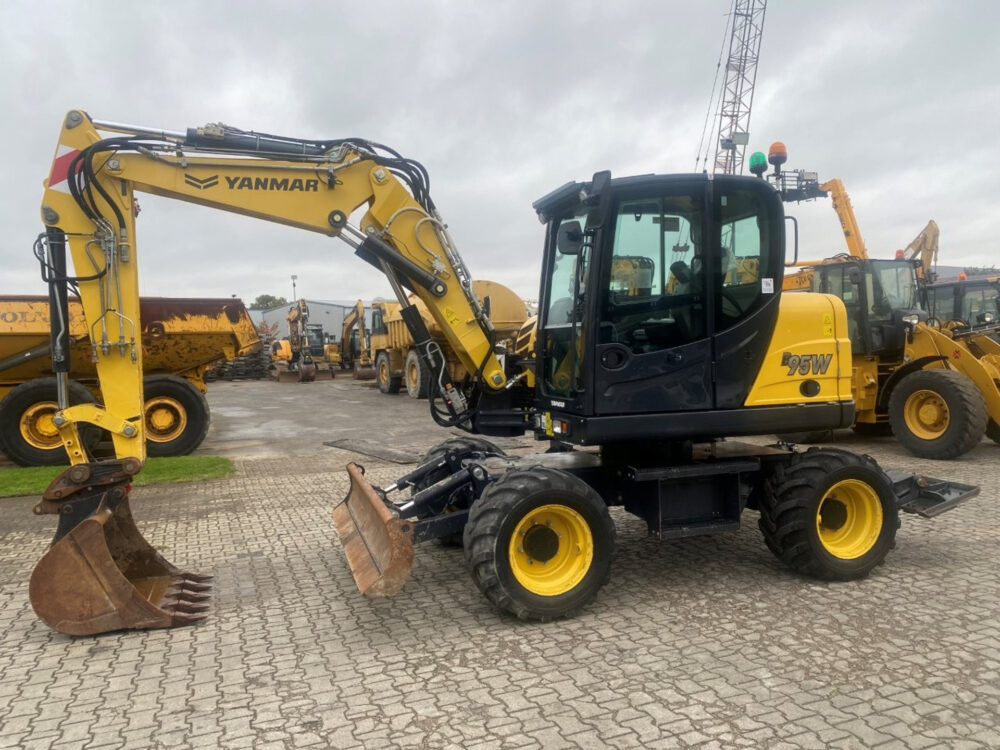 Yanmar B95W mobiele graafmachine