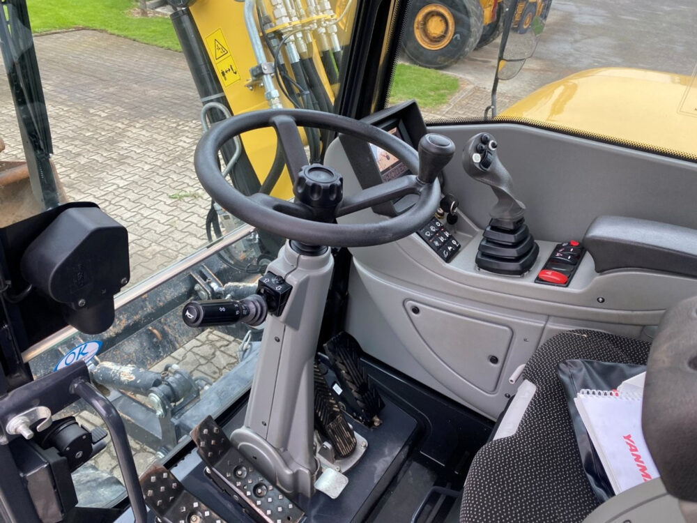 Yanmar B95W mobiele graafmachine