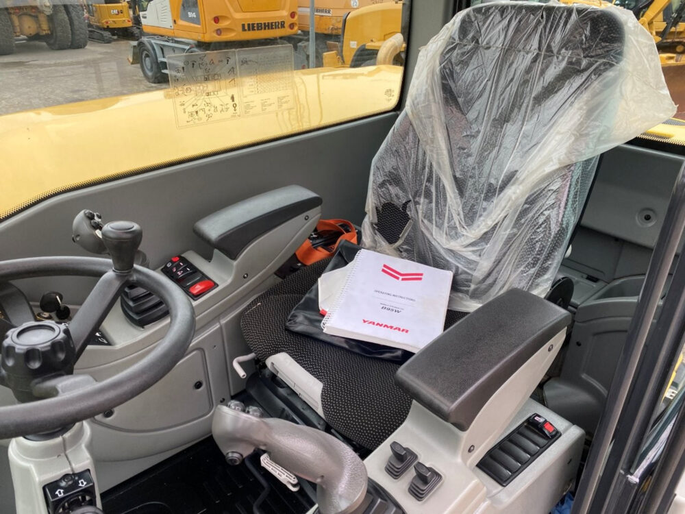 Yanmar B95W mobiele graafmachine