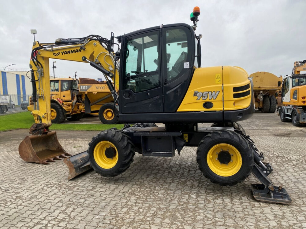 Yanmar B95W mobiele graafmachine