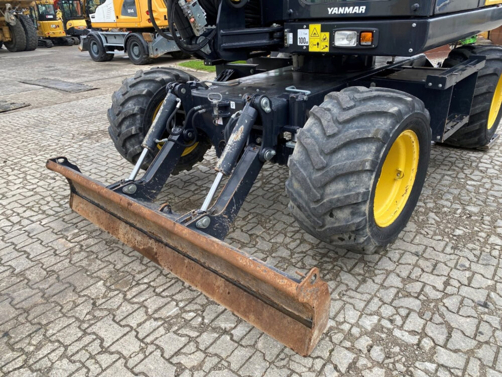 Yanmar B95W mobiele graafmachine