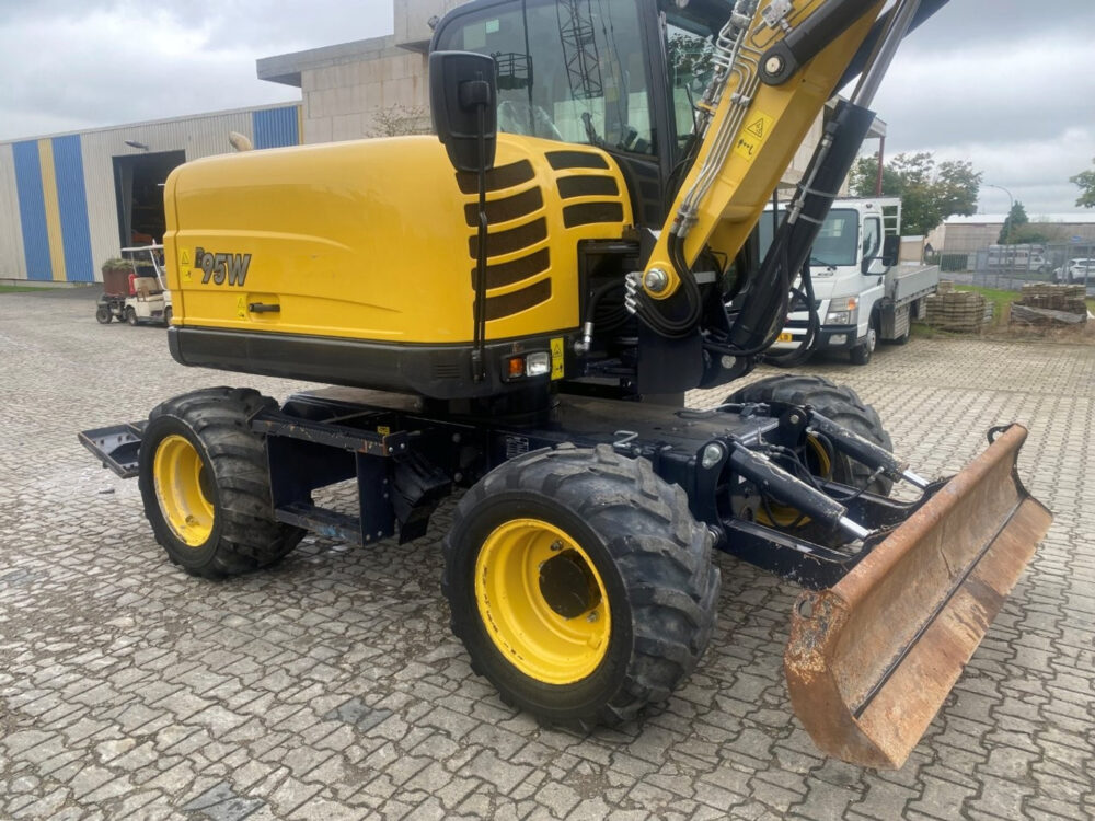 Yanmar B95W mobiele graafmachine