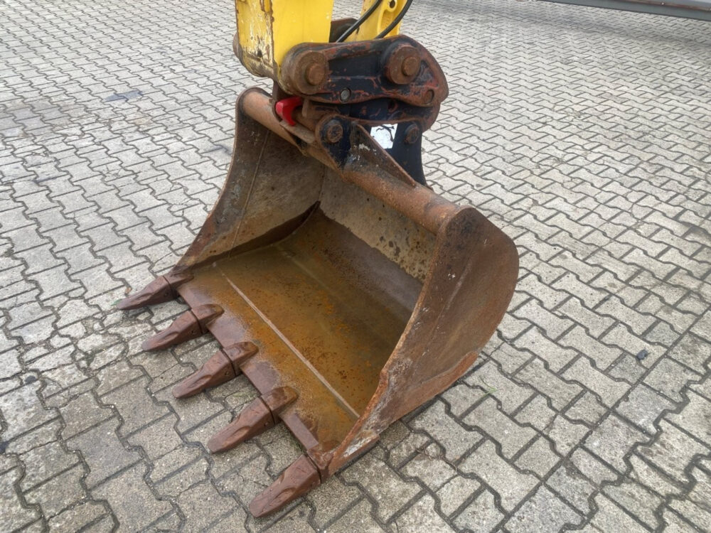Yanmar B95W mobiele graafmachine