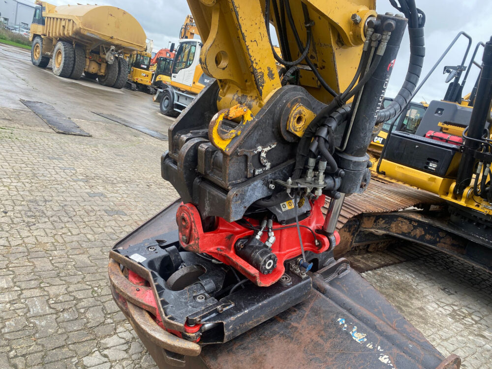 Caterpillar 320 EL rupsgraafmachine