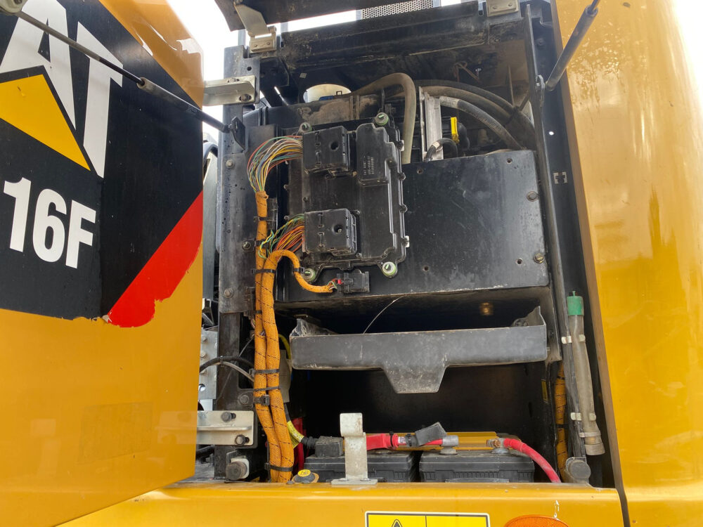 Caterpillar M316F mobiele graafmachine