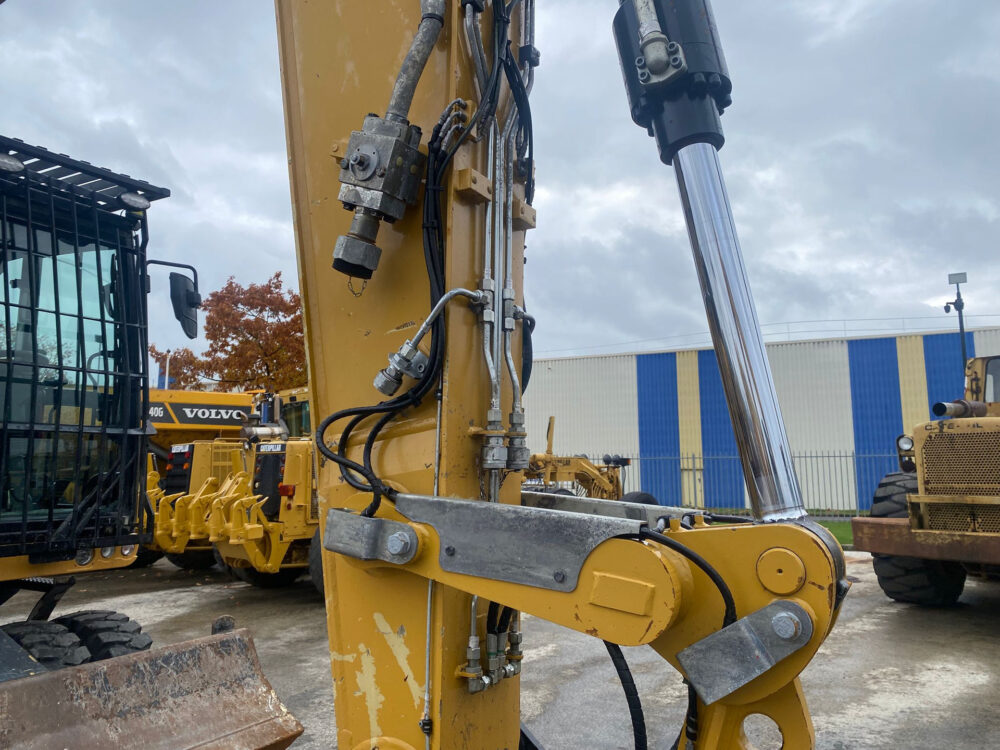 Caterpillar M316F mobiele graafmachine