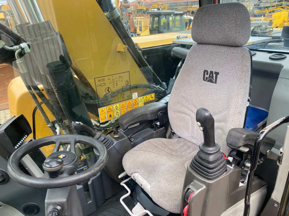 Caterpillar M316F mobiele graafmachine