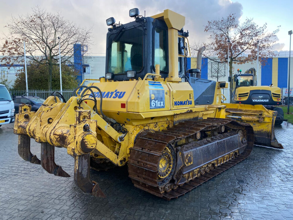 Komatsu D61 EX-15E0 bulldozer