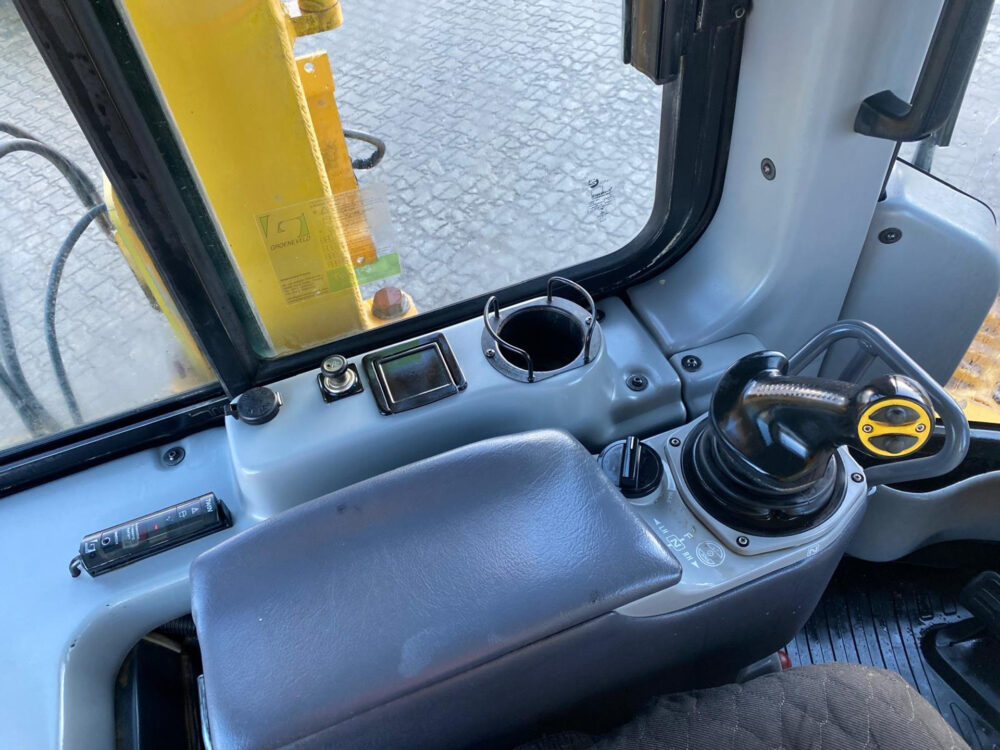 Komatsu D61 EX-15E0 bulldozer