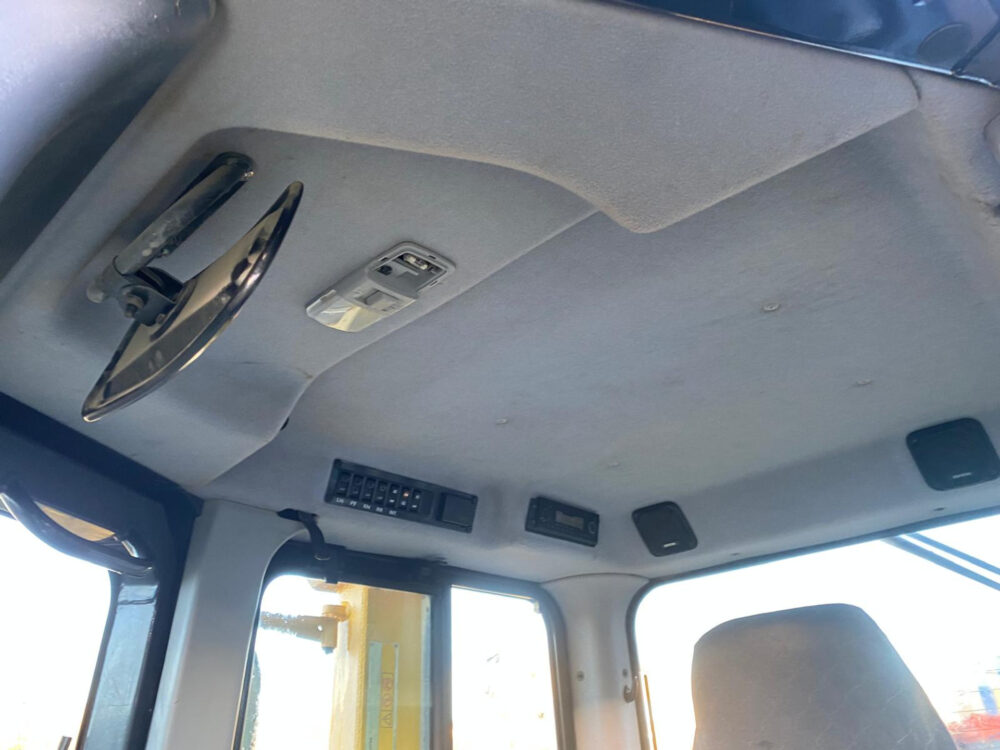 Komatsu D61 EX-15E0 bulldozer