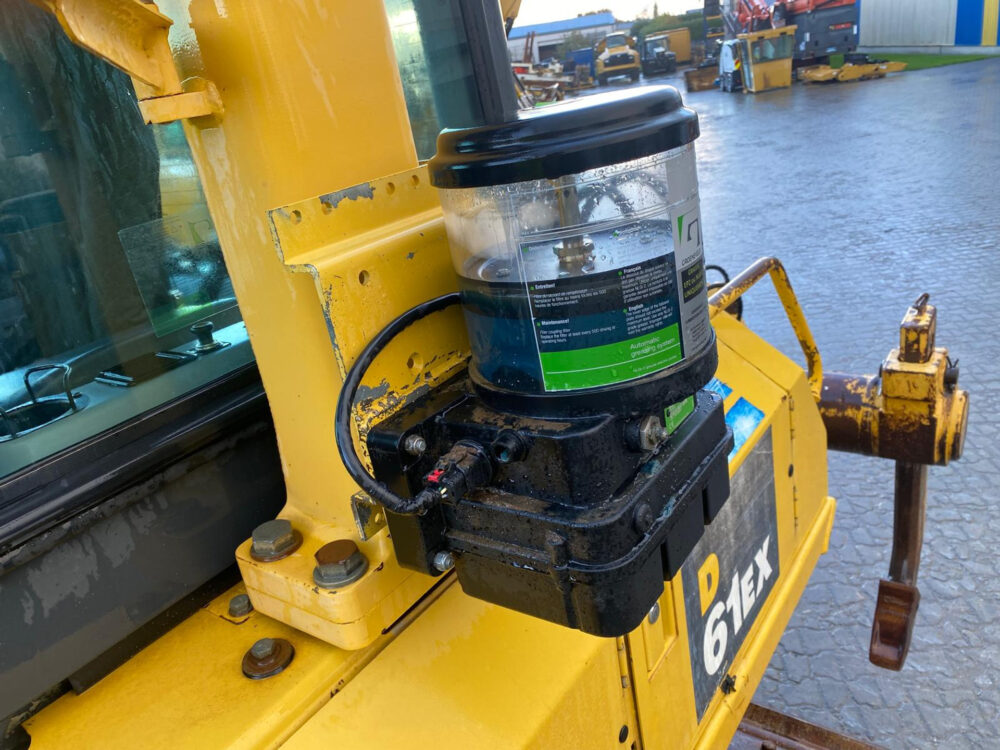 Komatsu D61 EX-15E0 bulldozer