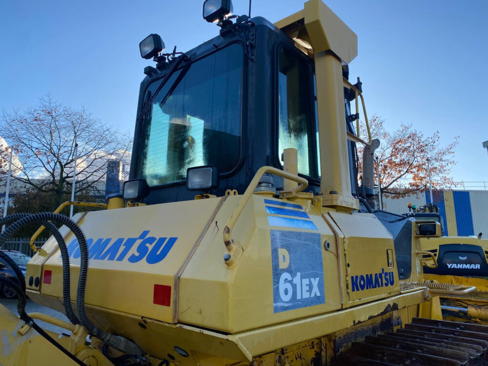 Komatsu D61 EX-15E0 bulldozer