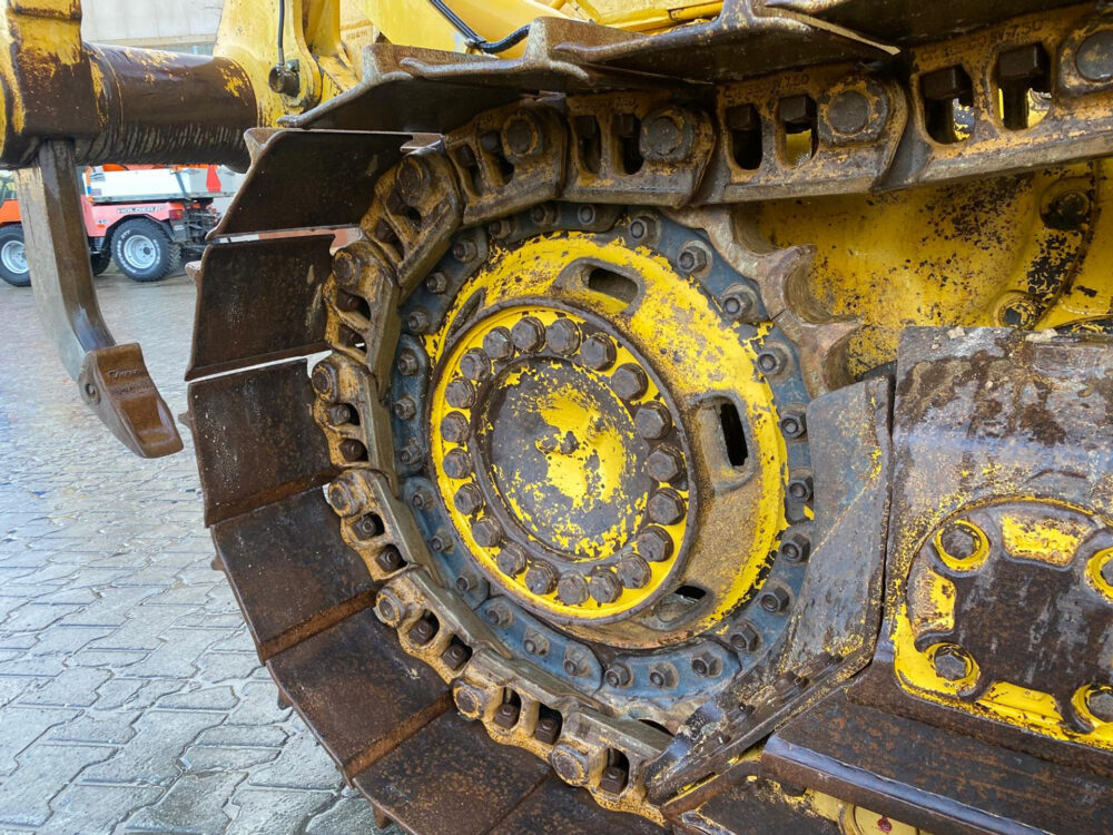 Komatsu D61 EX-15E0 bulldozer