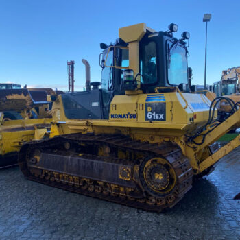 Komatsu D61 EX-15E0 bulldozer