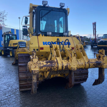 Komatsu D61 EX-15E0 bulldozer