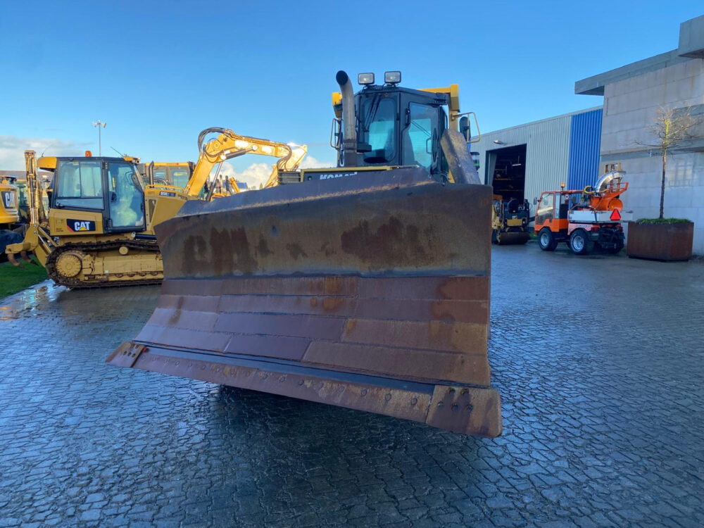 Komatsu D61 EX-15E0 bulldozer