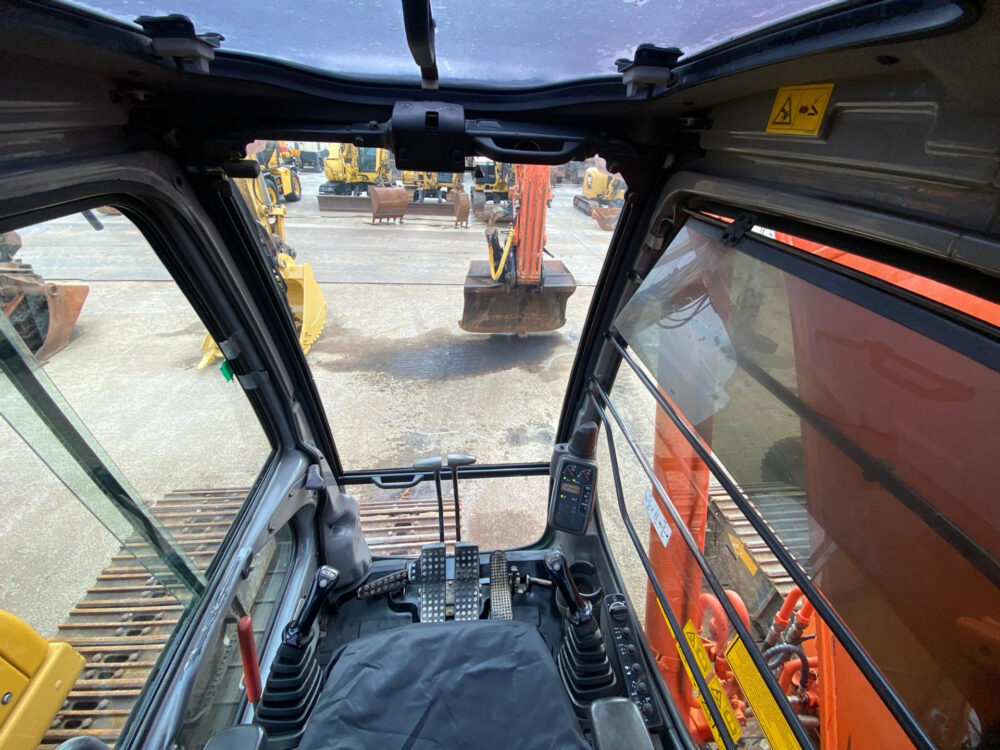 Hitachi ZX 225 USRLC rupsgraafmachine