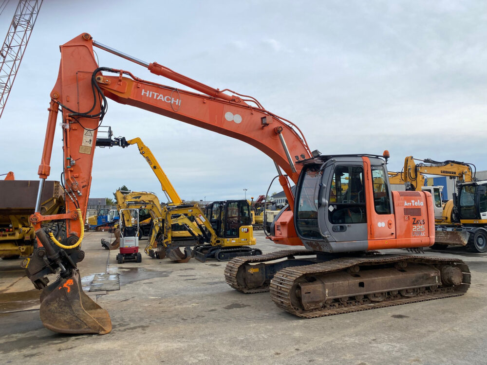 Hitachi ZX 225 USRLC rupsgraafmachine