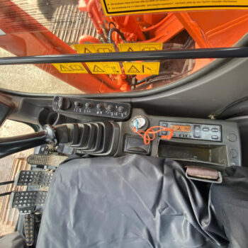 Hitachi ZX 225 USRLC rupsgraafmachine