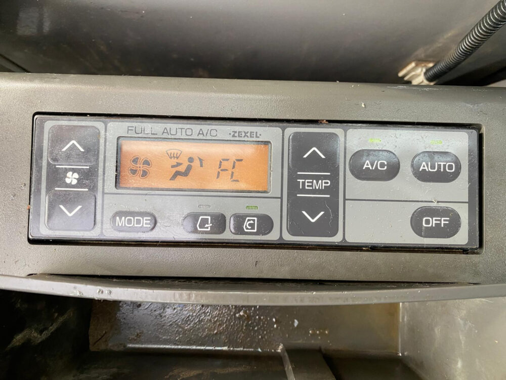 Hitachi ZX 225 USRLC rupsgraafmachine